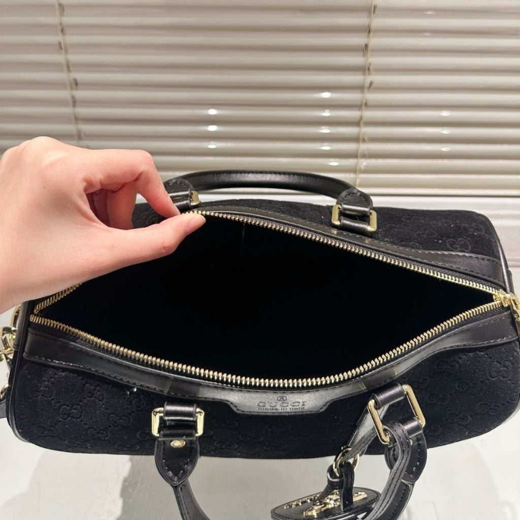 Gucci Small Jumbo GG Canvas Duffle Bag Black 11.8 Inches