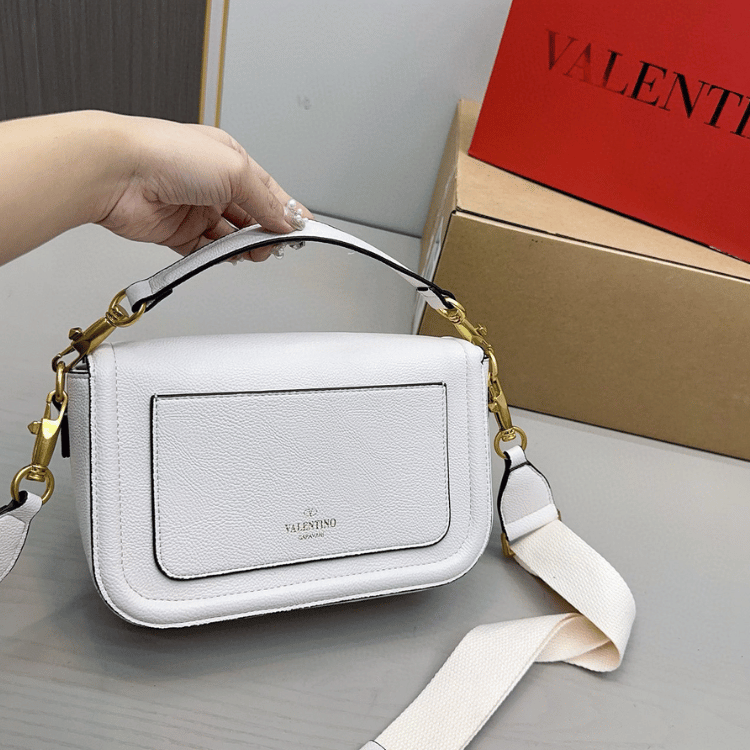 Valentino Vlogo Shoulder Bag White 8.7 Inches 4W2B0N20Imz_098