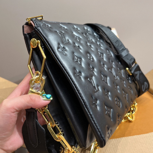 Louis Vuitton Coussin PM Black 10.2-Inch M21260