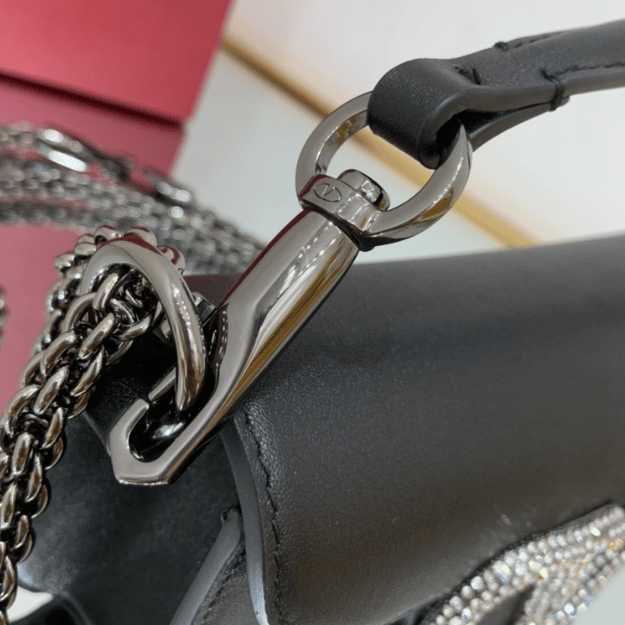 Valentino Locò Small Shoulder Bag Black 7.8 Inches 7W2B0K53CWR_249