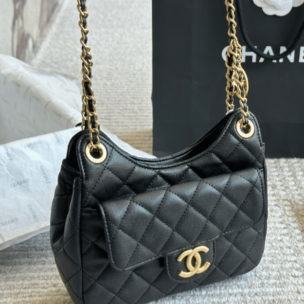 Chanel 22 Hobo/Shoulder Bag With Flap Pocket Black 7.5 Inches
